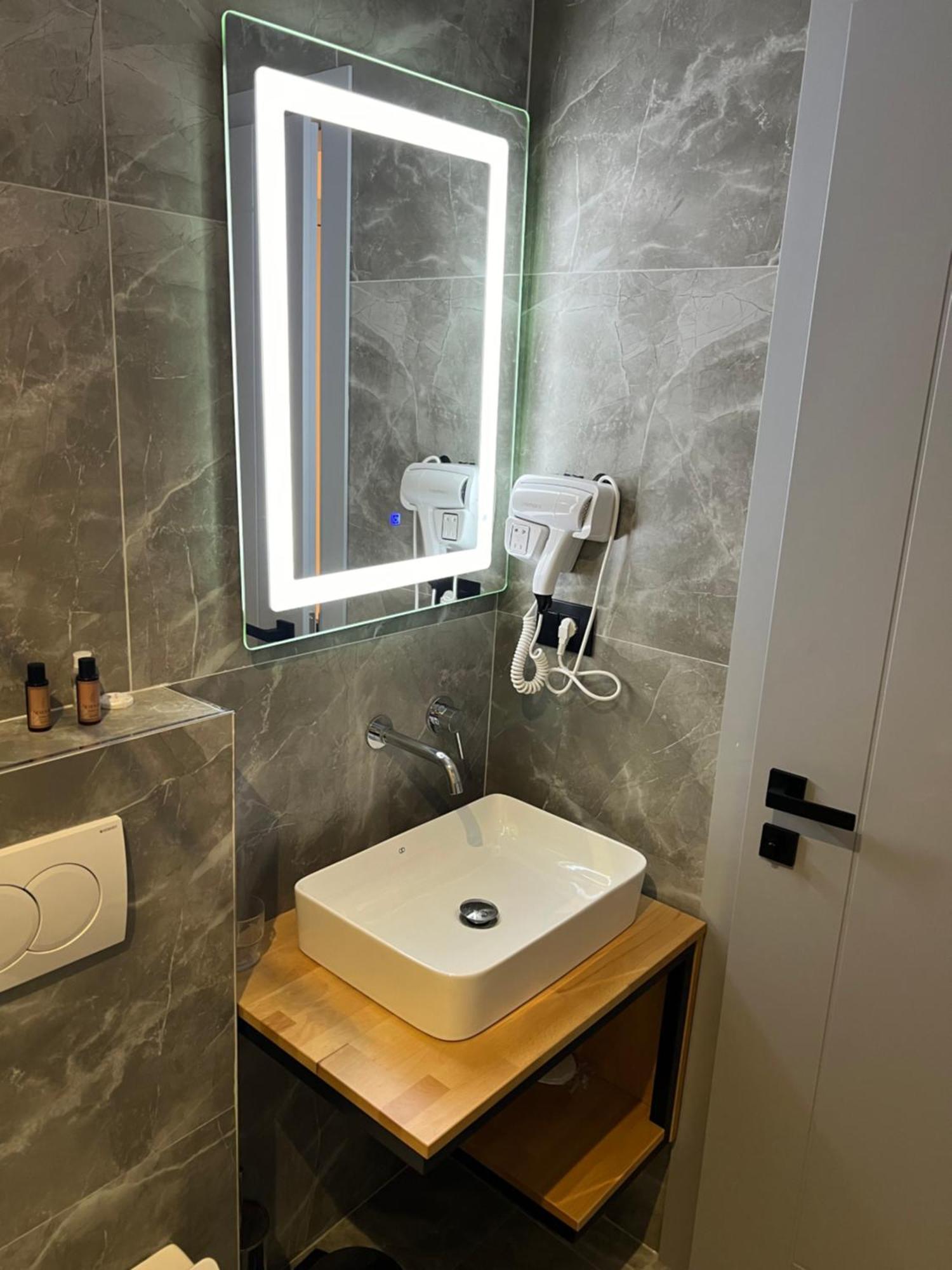 Hotel Resol 2 Ksamil Ngoại thất bức ảnh