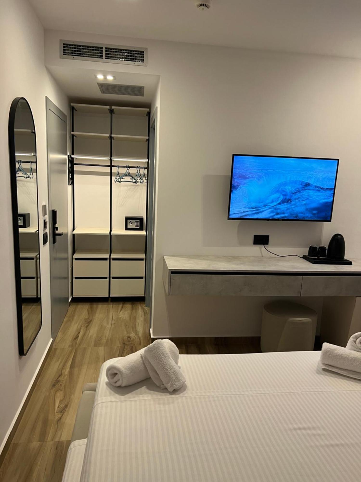 Hotel Resol 2 Ksamil Ngoại thất bức ảnh